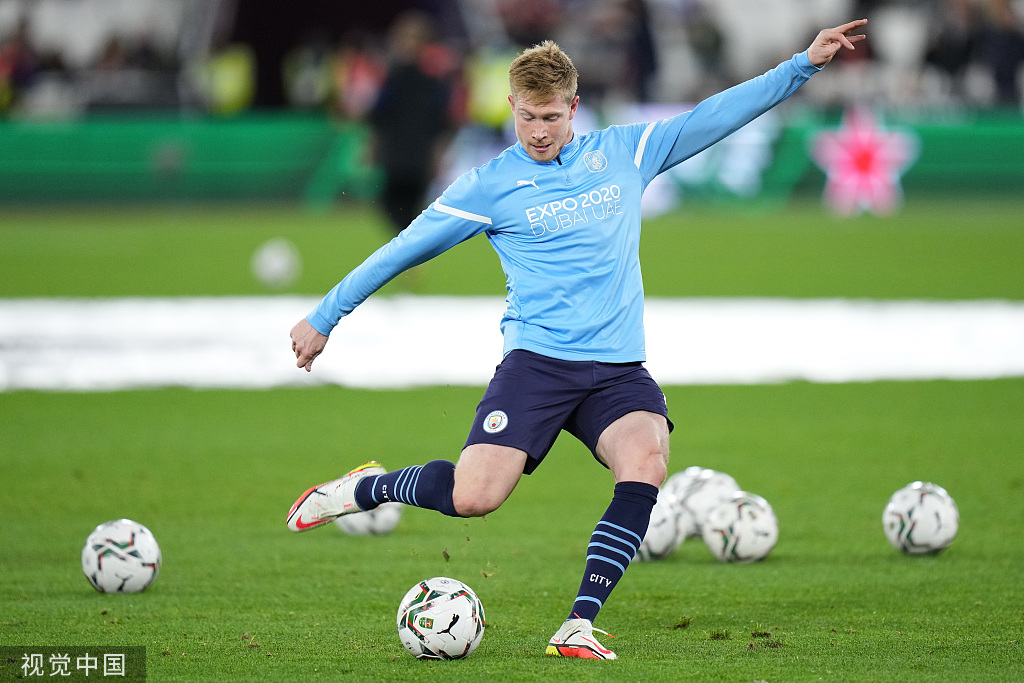 还有—绍尔／／[@-繁華依舊.]：03-04赛季拜仁首发：卡恩、萨尼奥尔、德米凯利斯、萨利哈米希奇、巴拉克、哈格里夫斯、马凯、圣克鲁斯……剩那仨忘了是谁了，可能有泽罗伯托